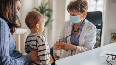 Concediu medical pentru îngrijirea copilului bolnav. Foto Getty Images