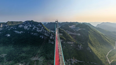 Podul Huajiang din China