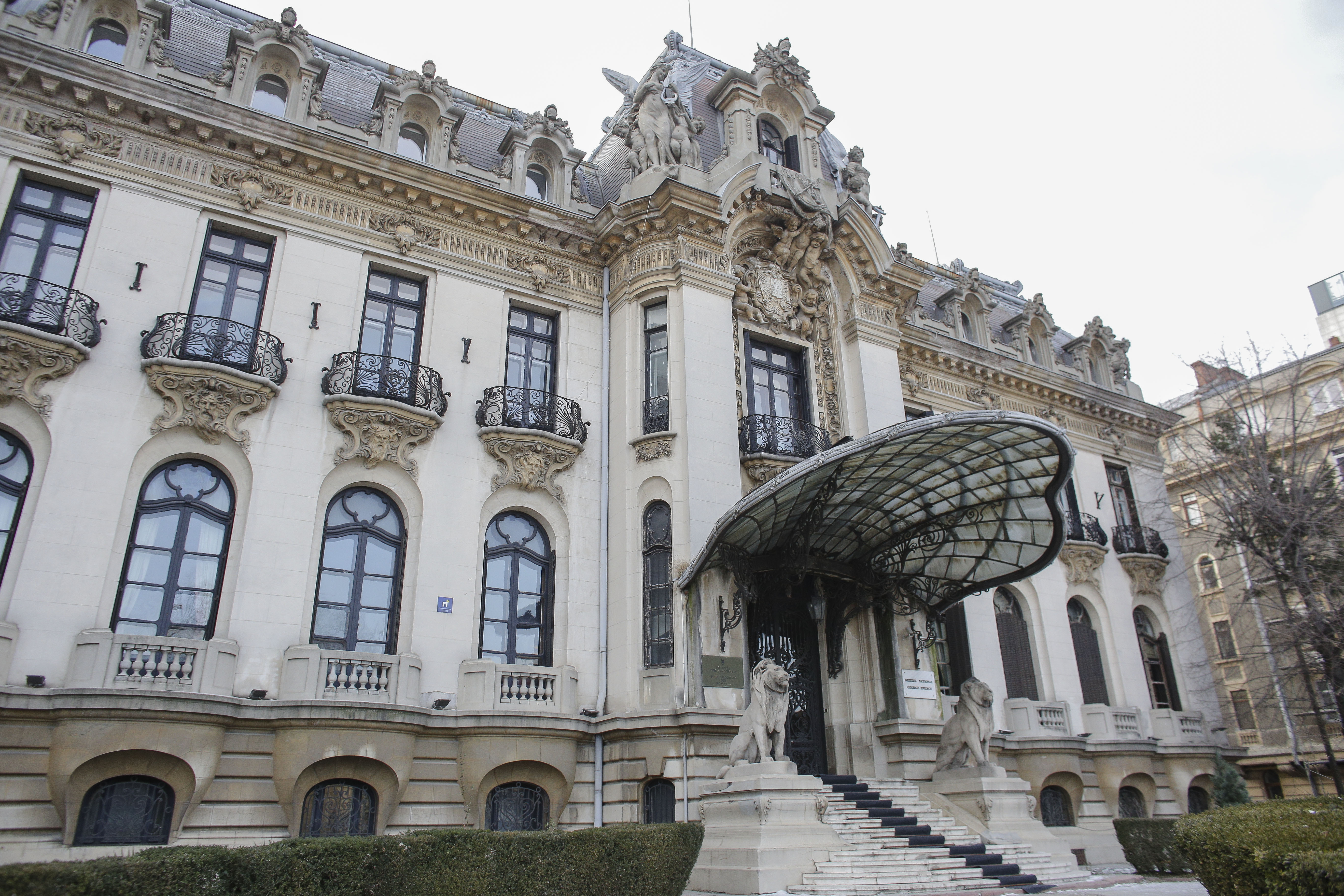 Guvernul extinde un program de investiții ca să poată continua restaurarea muzeelor „Enescu” şi „Kalinderu”. Când vor fi finalizate