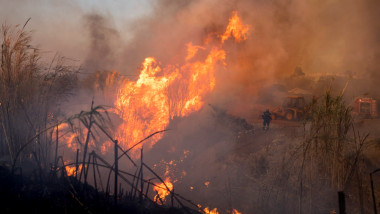 incendiu langa atena