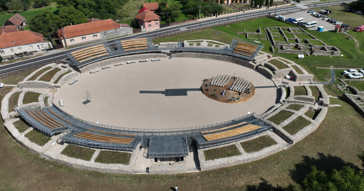 Amfiteatrul roman de la Ulpia Traiana Sarmizegetusa, redeschis după lucrările de restaurare finanțate din fonduri europene