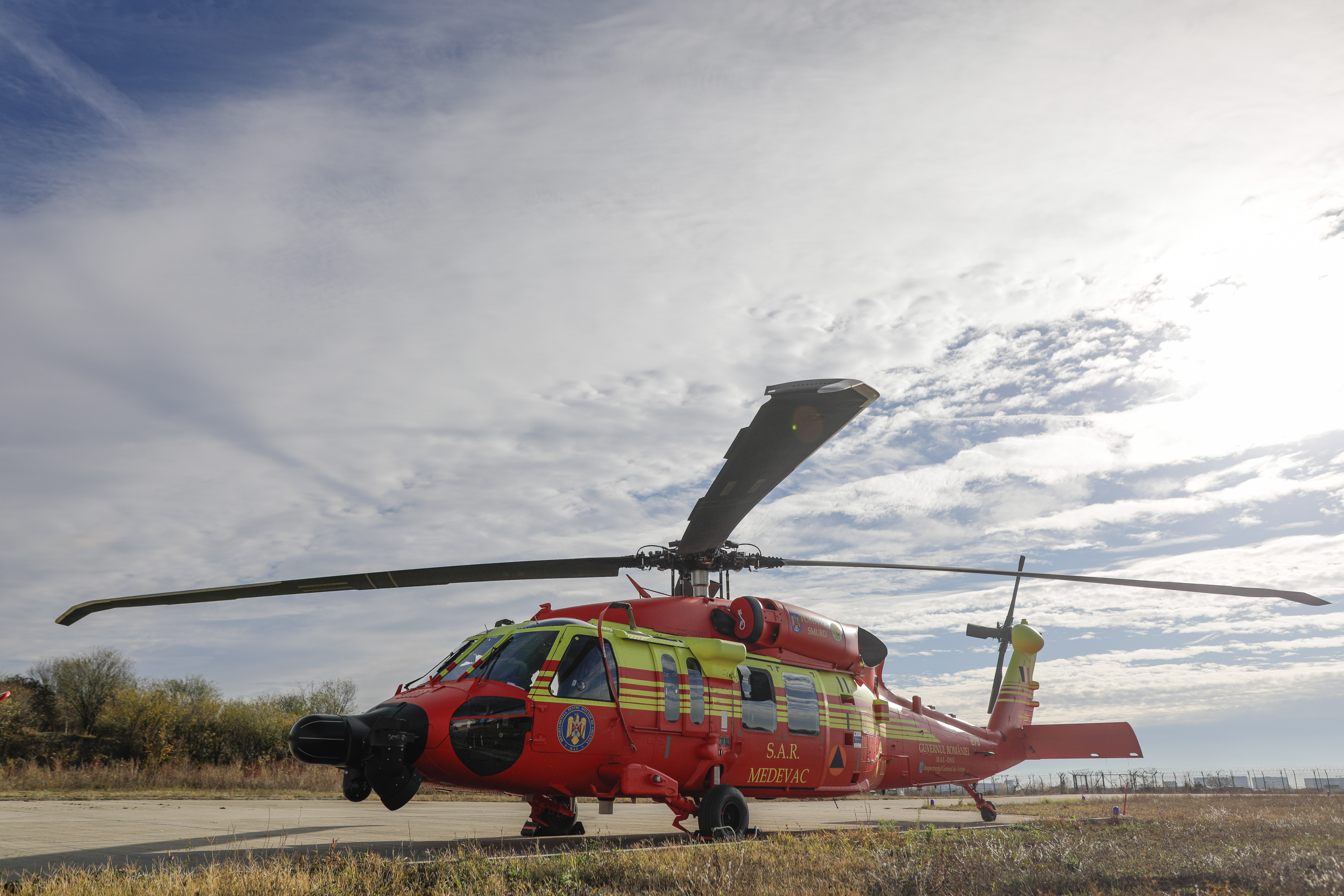 Doi români, răniţi într-un accident în Bulgaria, transferaţi de urgenţă la Bucureşti cu un elicopter Black Hawk