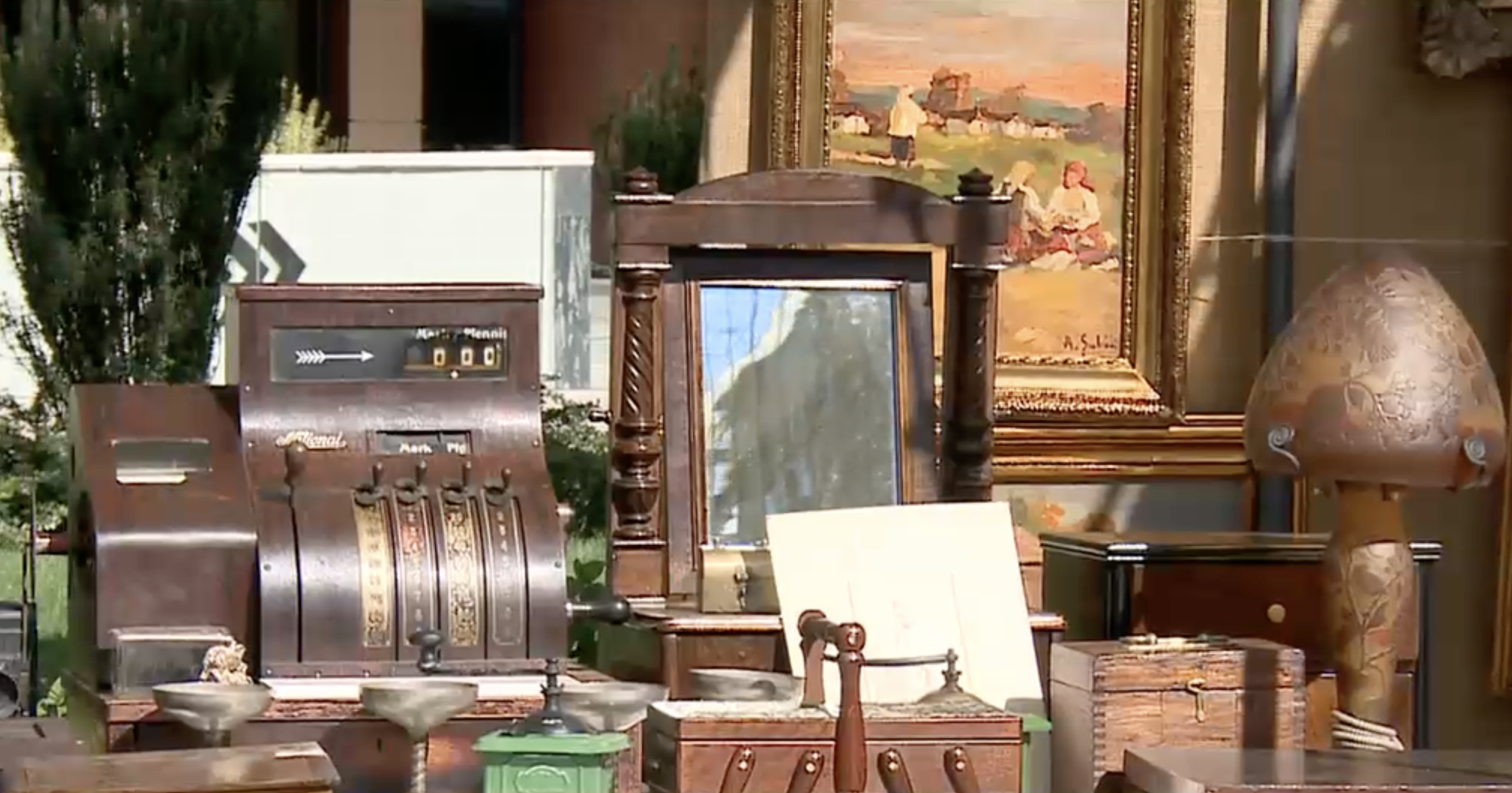 Saga unei opere de artă furate dintr-o expoziție din Capitală: vândută pe 50 de euro într-un târg, a ajuns în cele din urmă la autoare