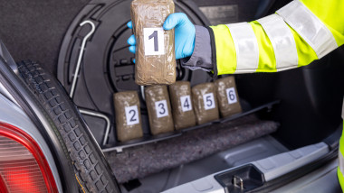 Police seize drug in the trunk of a vehicle during traffic stop