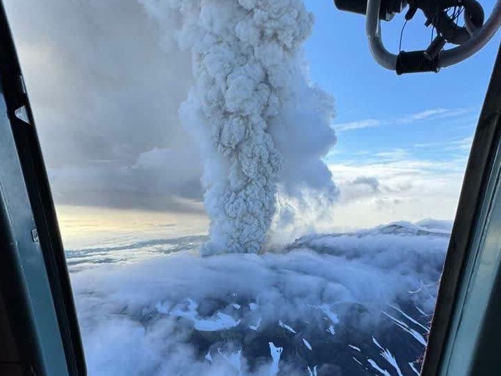 Vulcanul Kraşeninnikov a erupt după aproape cinci secole de inactivitate