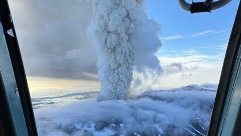 VIDEO  Vulcanul Kraşeninnikov a erupt după aproape cinci secole de inactivitate