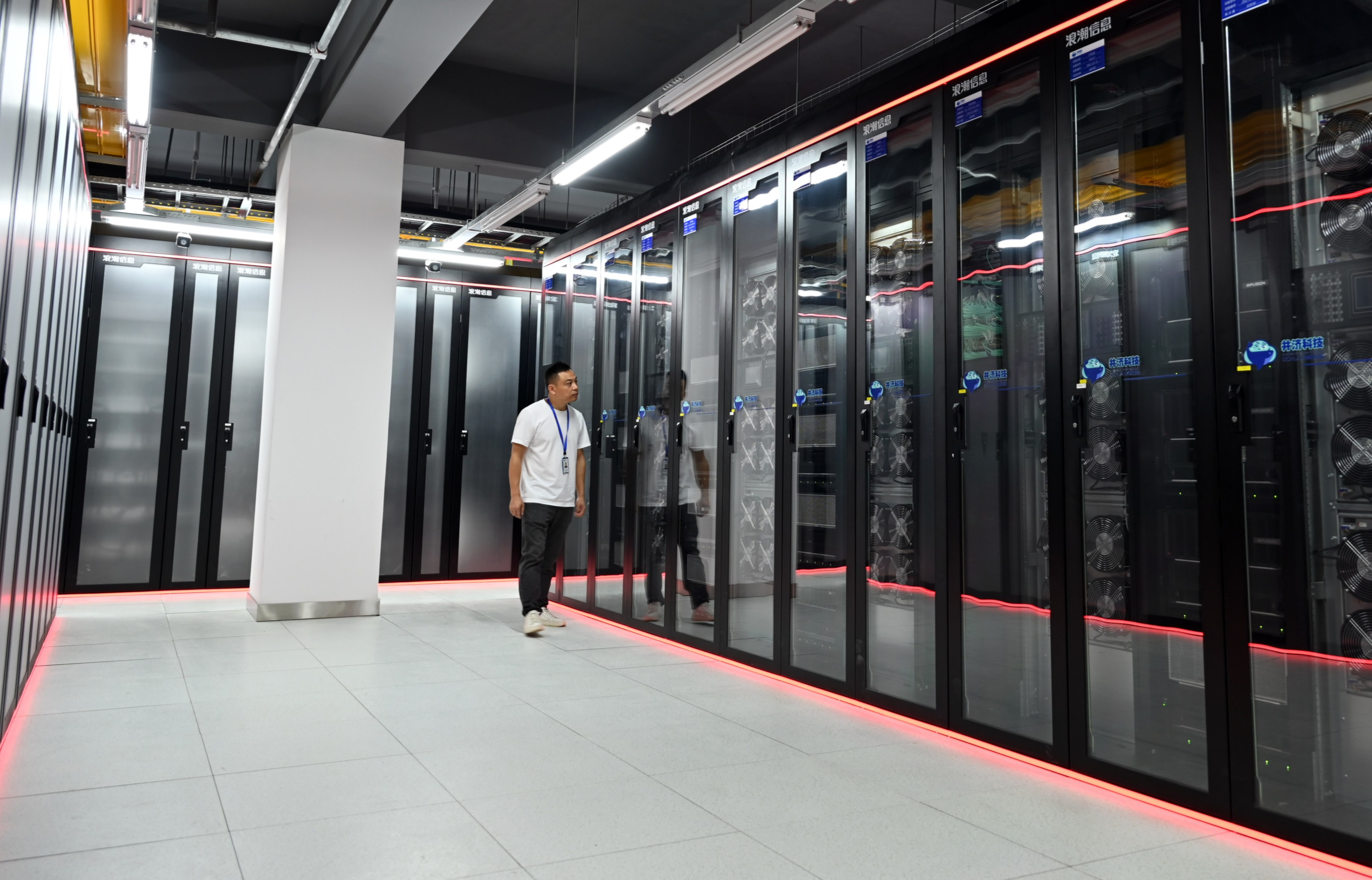 Chinezii au reușit să construiască un computer care poate gândi ca o maimuță