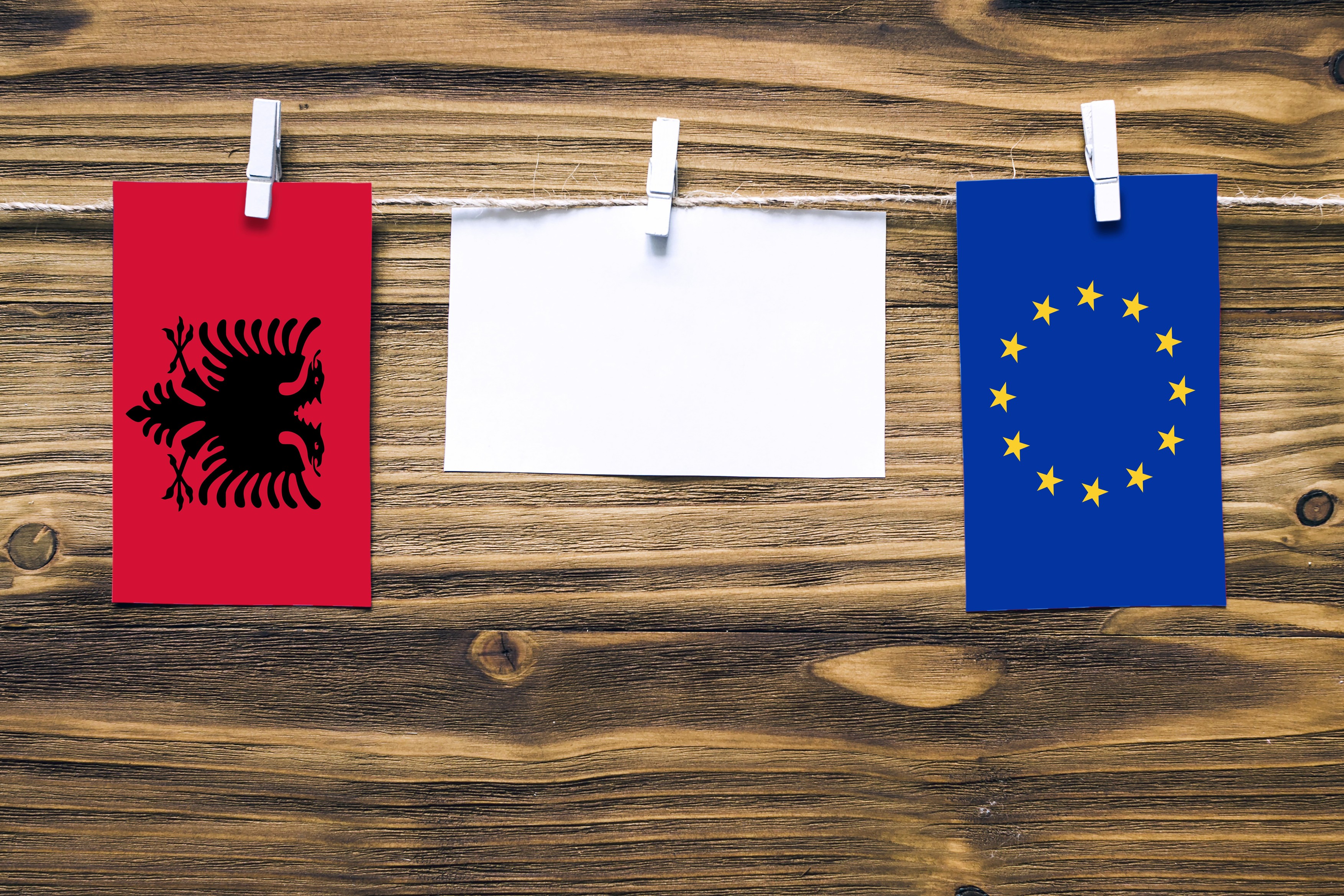 Corupția albaneză și inteligența artificială sau cum folosește Tirana tehnologia pentru integrarea în UE. Care sunt riscurile