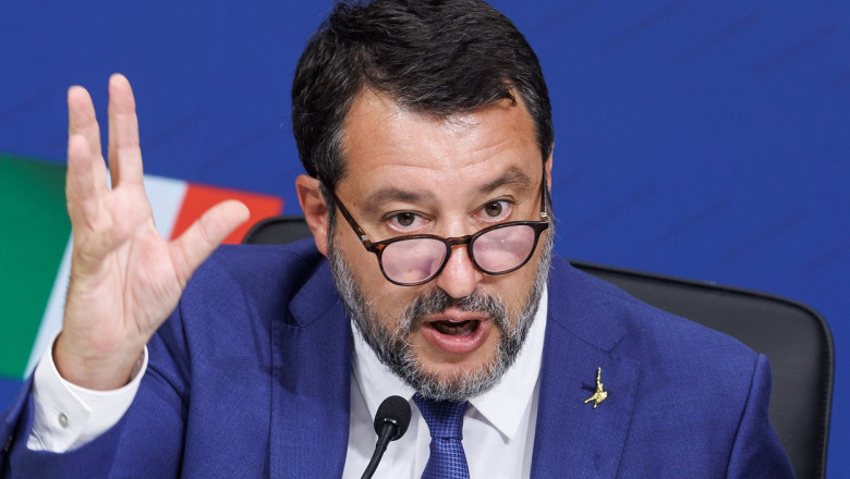 „Hai, dispari! Du-te în Ucraina”. Parisul îl convoacă pe ambasadorul italian după ce Matteo Salvini i-a adresat vorbe grele lui Macron