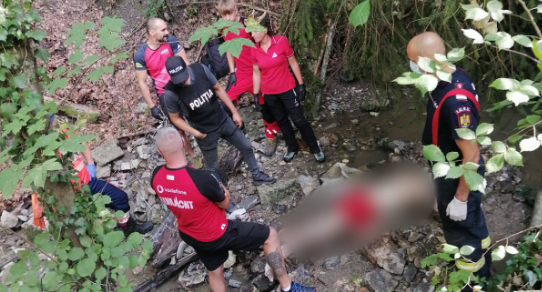 Un turist dat dispărut în Sinaia a fost găsit mort într-o râpă