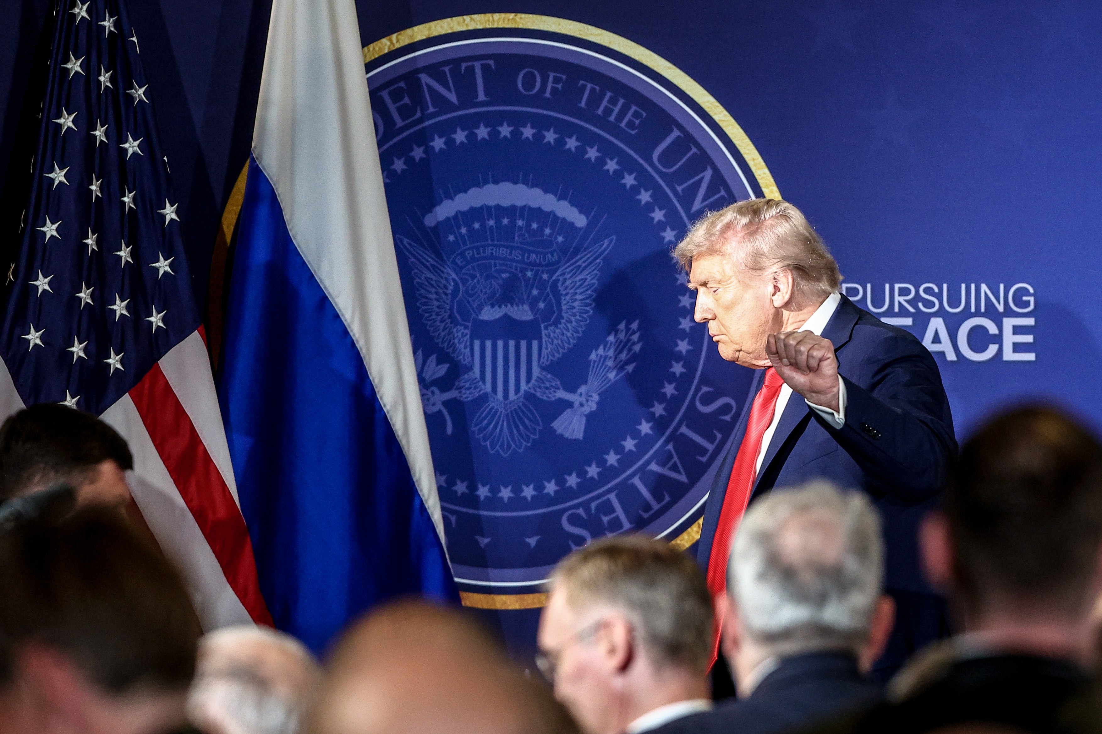 Presa americană apropiată de Donald Trump, uimită de modul în care s-a desfășurat summitul din Alaska. Nedumerirea Fox News