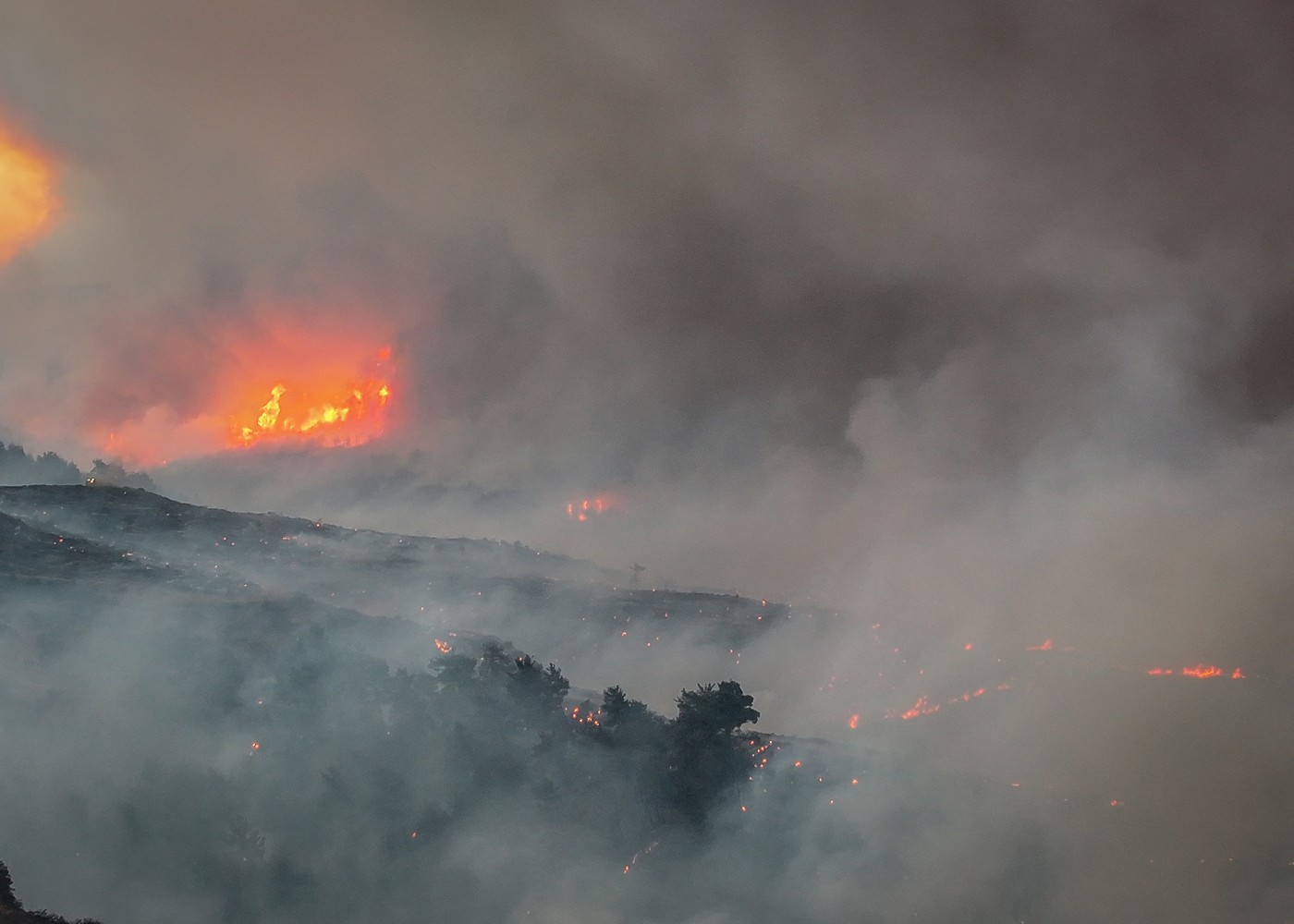 Noi incendii devastatoare în Turcia: peste 250 de persoane au fost evacuate dintr-o regiune turistică