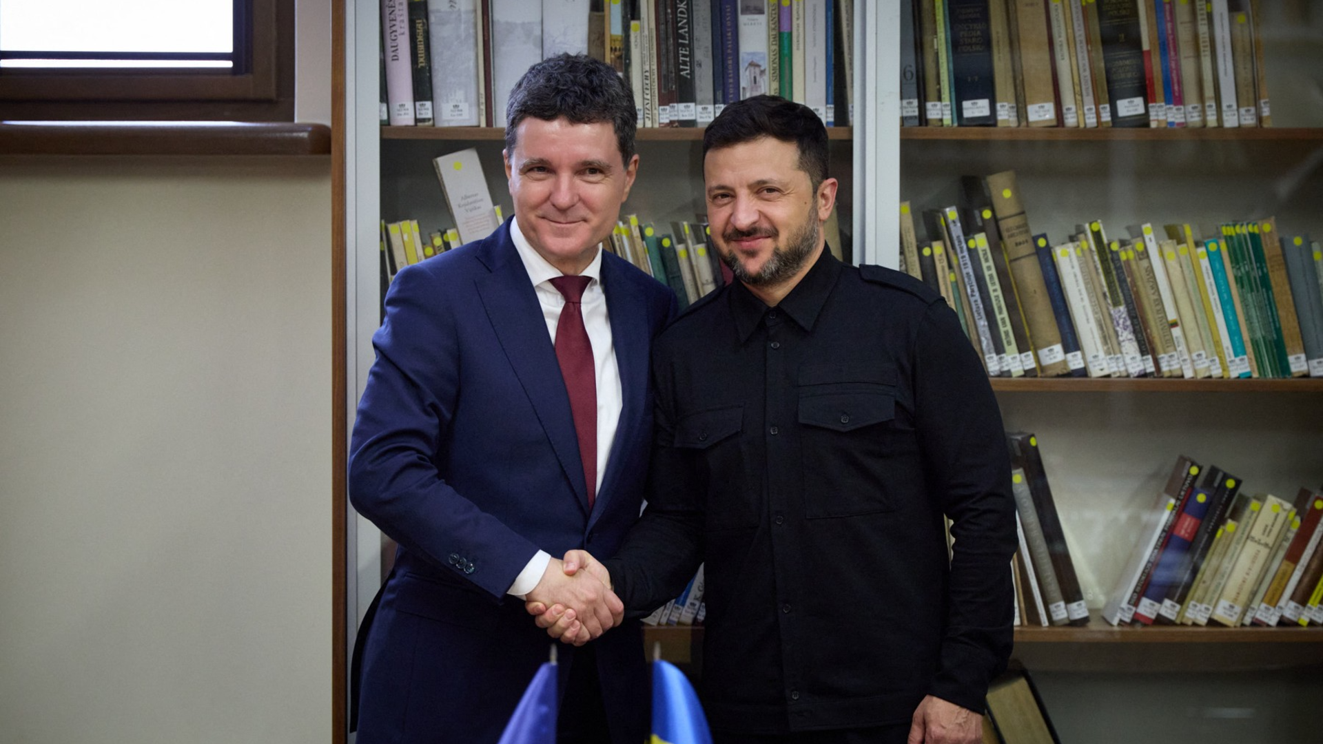 Volodimir Zelenski îi mulţumeşte lui Nicuşor Dan: Ucraina preţuieşte livrările României de echipament defensiv
