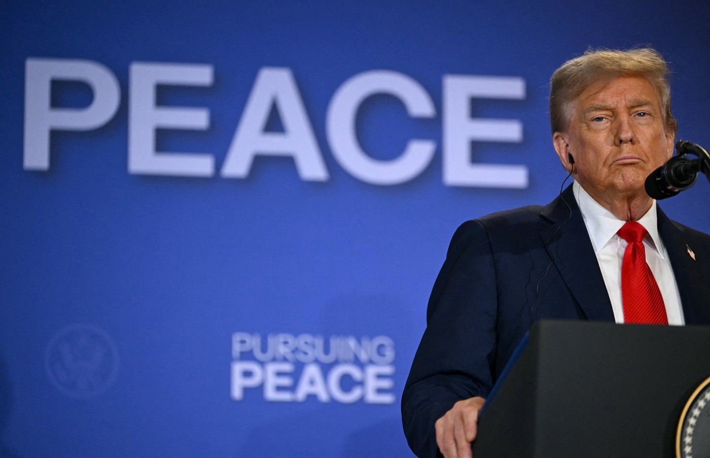 Trump spune că Zelenski poate încheia războiul „aproape imediat” dacă renunță la Crimeea și la aderarea Ucrainei la NATO