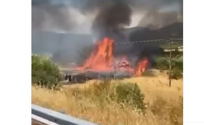 Accident grav pe autostradă în Grecia, pe drumul spre Thassos: Trei oameni au murit carbonizați și alți doi sunt grav răniți