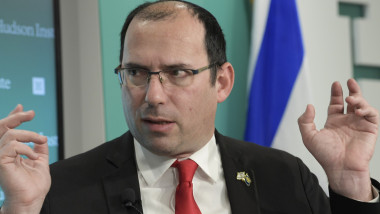 Zionist Party Member Rothman Hold A Israel-Palestian Conflict War