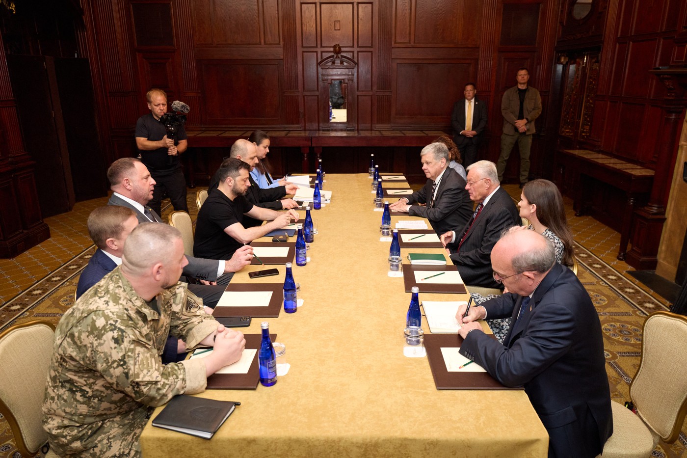 Discuții SUA - Ucraina - UE la Washington. Zelenski îi cere lui Trump să impună Rusiei pacea „cu forța”