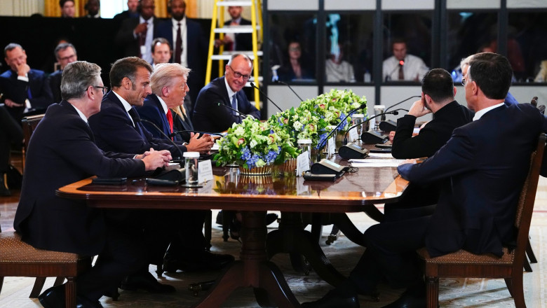 Cum reacționează Rusia la întâlnirea din această seară dintre Donald Trump și reprezentanții Europei. „Caută firimituri pe la mese”
