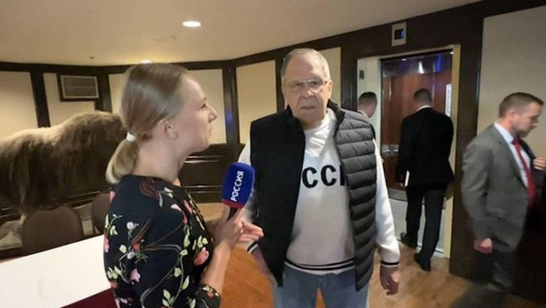 Lavrov spune că Marco Rubio a apreciat bluza inscripţionată cu URSS pe care a purtat-o în Alaska: „Există o istorie”