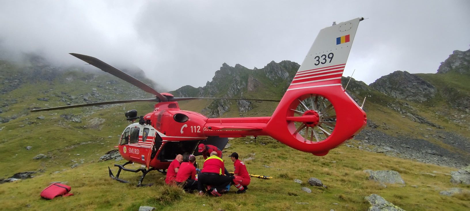Fetiță de 9 ani, găsită rănită și inconștientă la Bâlea Lac. A fost preluată de urgență cu un elicopter SMURD