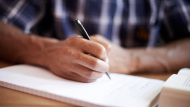 student la examen