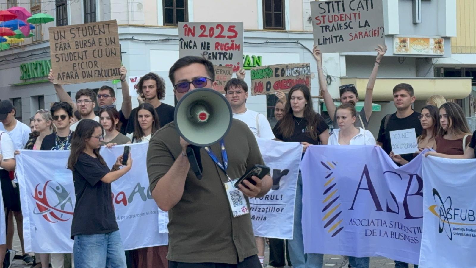 „Nu faceți ce vreți din noi”. Studenții amenință cu boicotul anului universitar. Ce le transmite, în replică, ministrul Educației