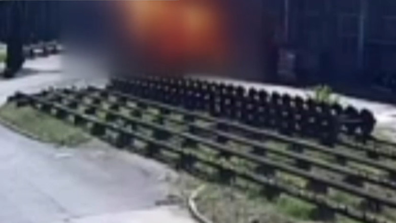 VIDEO  Momentul când avionul ultra-ușor cu doi oameni s-a prăbușit în Arad, surprins de o cameră de supraveghere