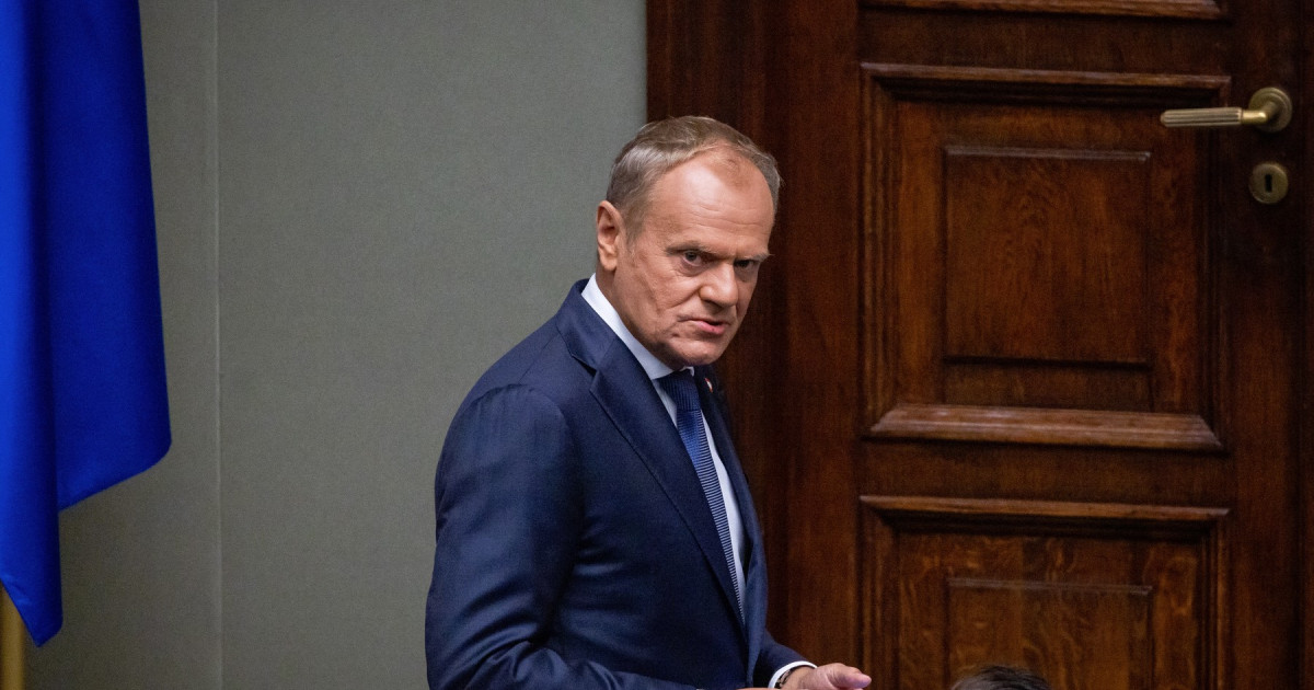 Polonia reduce TVA-ul la combustibili la 8% în 2026