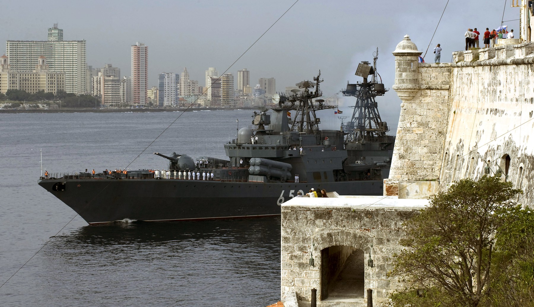 Nava antisubmarin Amiral Chabanenko urma să devină o fregată, dar ar putea avea soarta portavionului Kuznețov