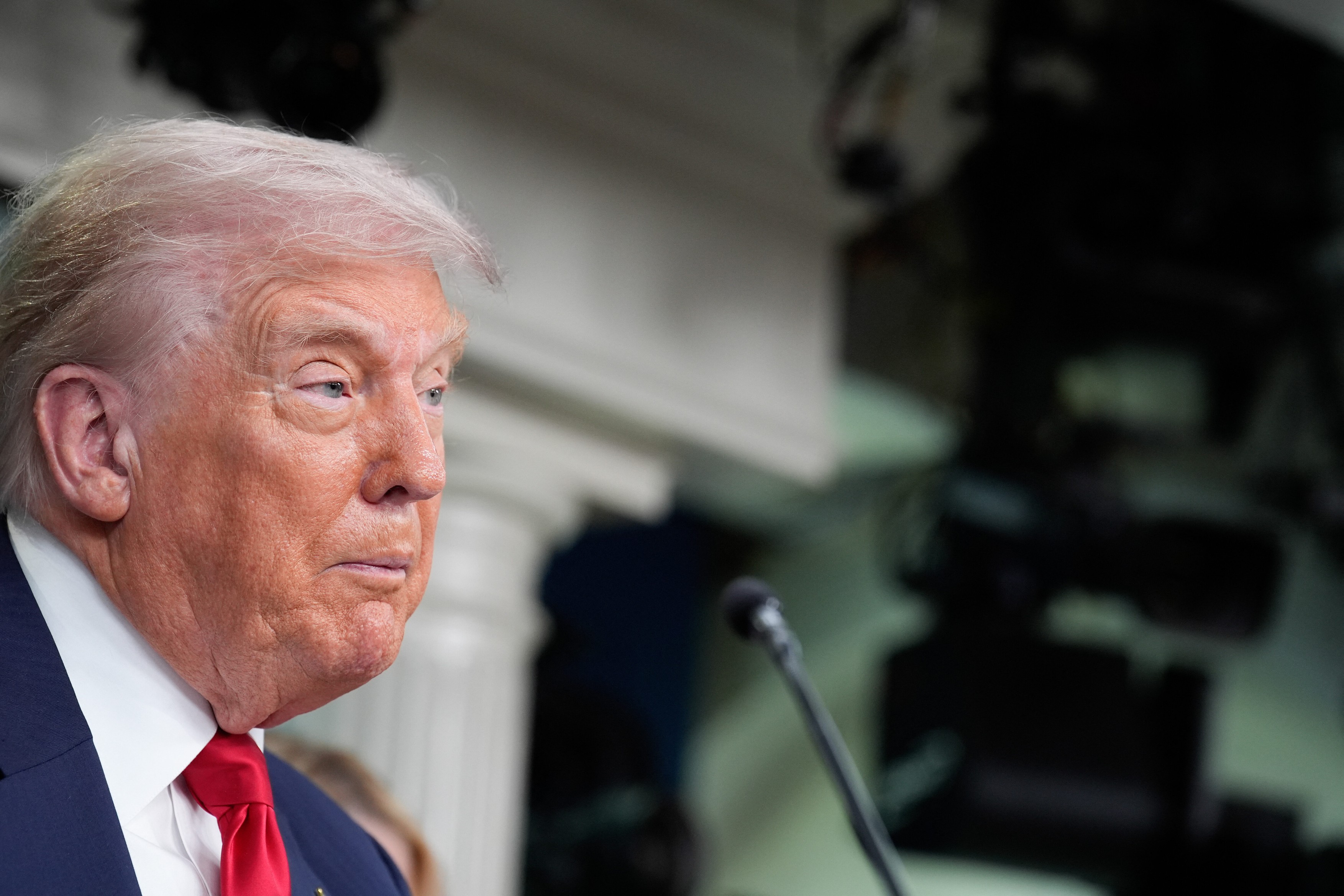 Gafa lui Donald Trump: Merg vineri în Rusia, mă întâlnesc cu Putin