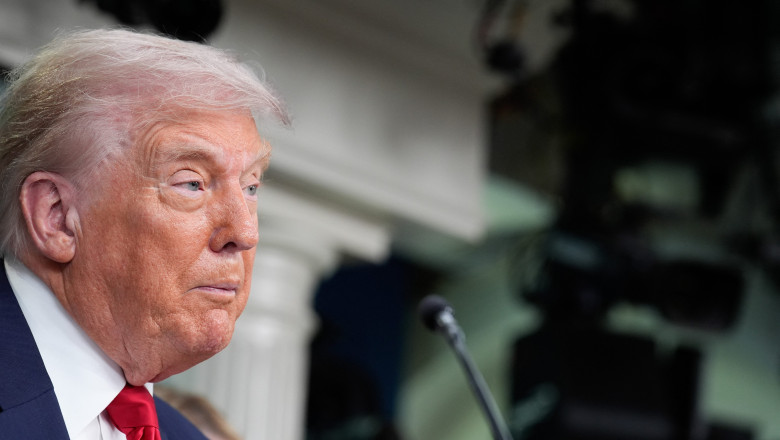 VIDEO  Gafa lui Donald Trump: Merg vineri în Rusia, mă întâlnesc cu Putin