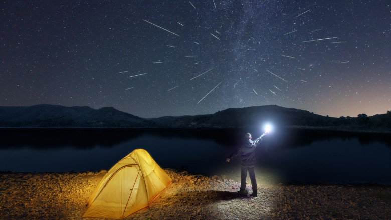 Perseide 2025: Fenomenul astronomic atinge apogeul în această noapte. Din ce zone se pot observa până la 100 de meteori pe oră