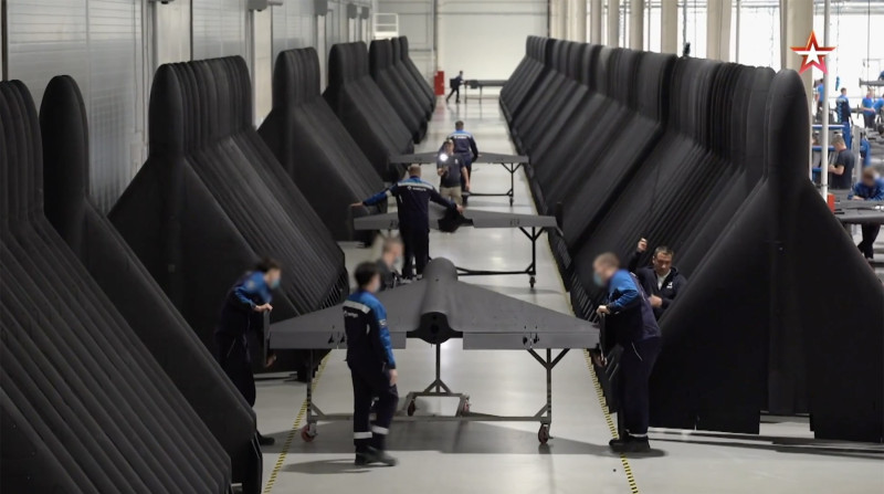 Inside Putin’s drone death plant: On state-run military TV, Russia flaunts its mass production of Geran-2 drones at Alabuga — proudly presenting its version of Iran’s Shahed-136 used in attacks on Ukraine.