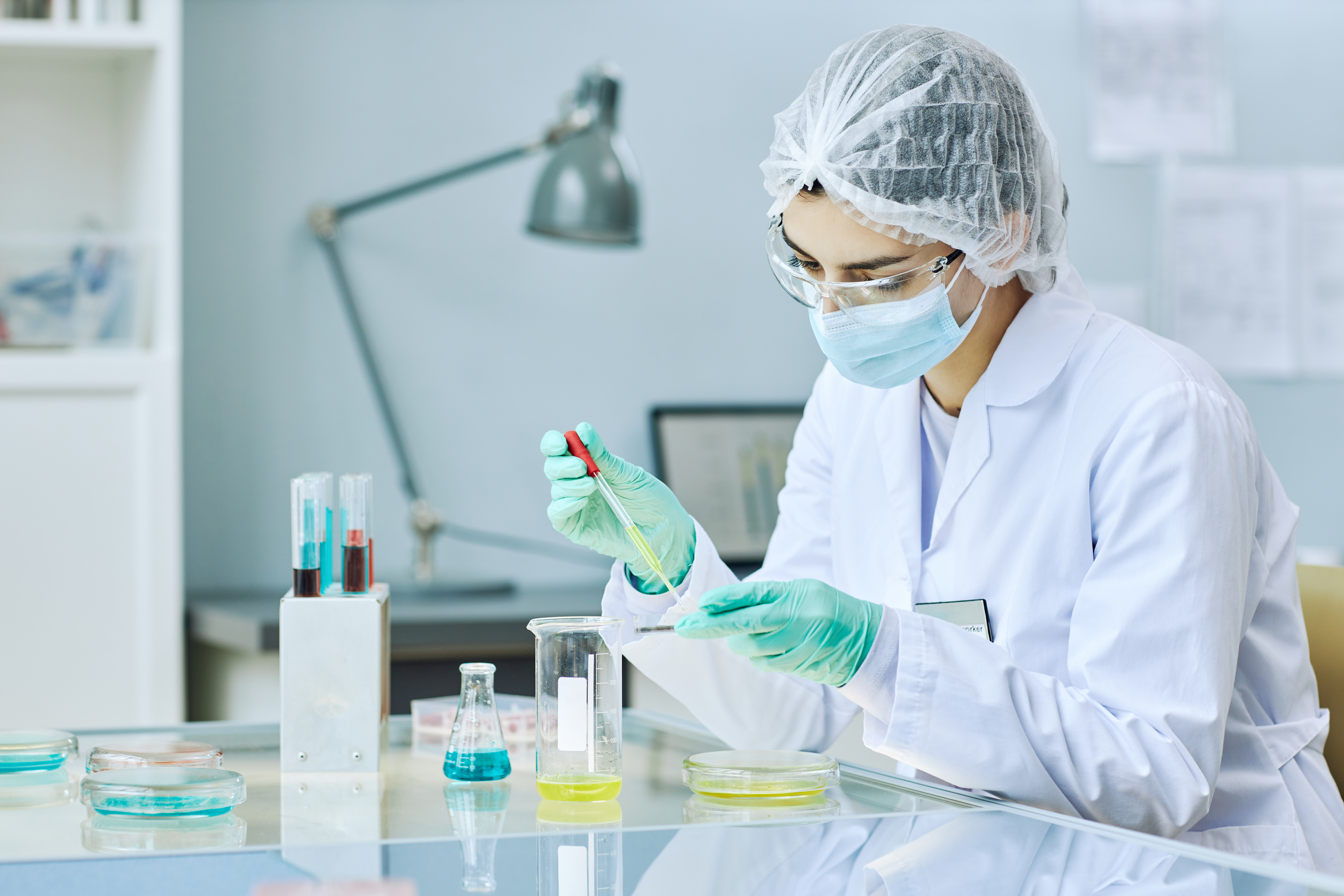 Ce este Candida auris, ciuperca rezistentă care poate provoaca infecții grave. Medic infecționist: „În cam toate spitalele există”