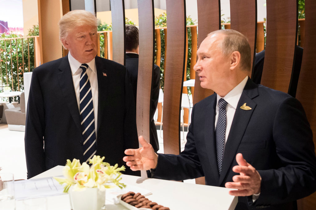 „Ne bazăm pe instinctul lui Trump”. Oficialii Casei Albe au așteptări minime de la întâlnirea președintelui SUA cu Vladimir Putin