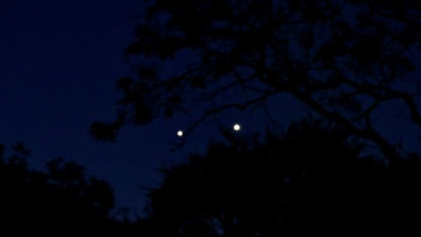 planetele Jupiter şi Venus