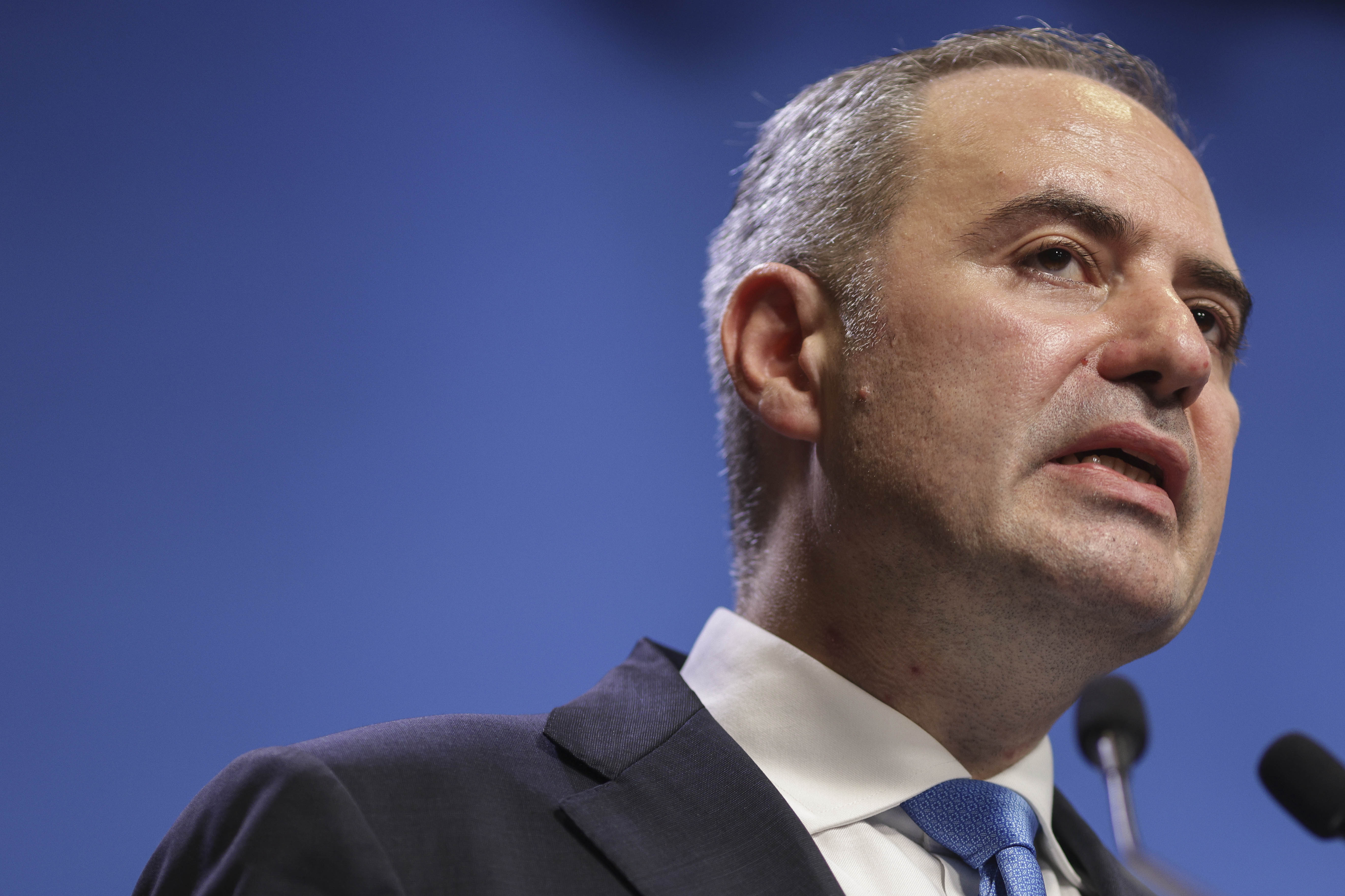 Adrian Veştea dă asigurări că Alexandru Nazare vrea să facă parte din Guvernul pe care el îl va propune