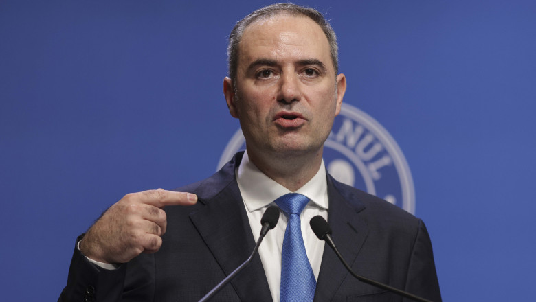 VIDEO  Ministrul Finanțelor, acuzat că are o firmă cu datorii de 1,7 milioane de lei. Cum se apără Alexandru Nazare