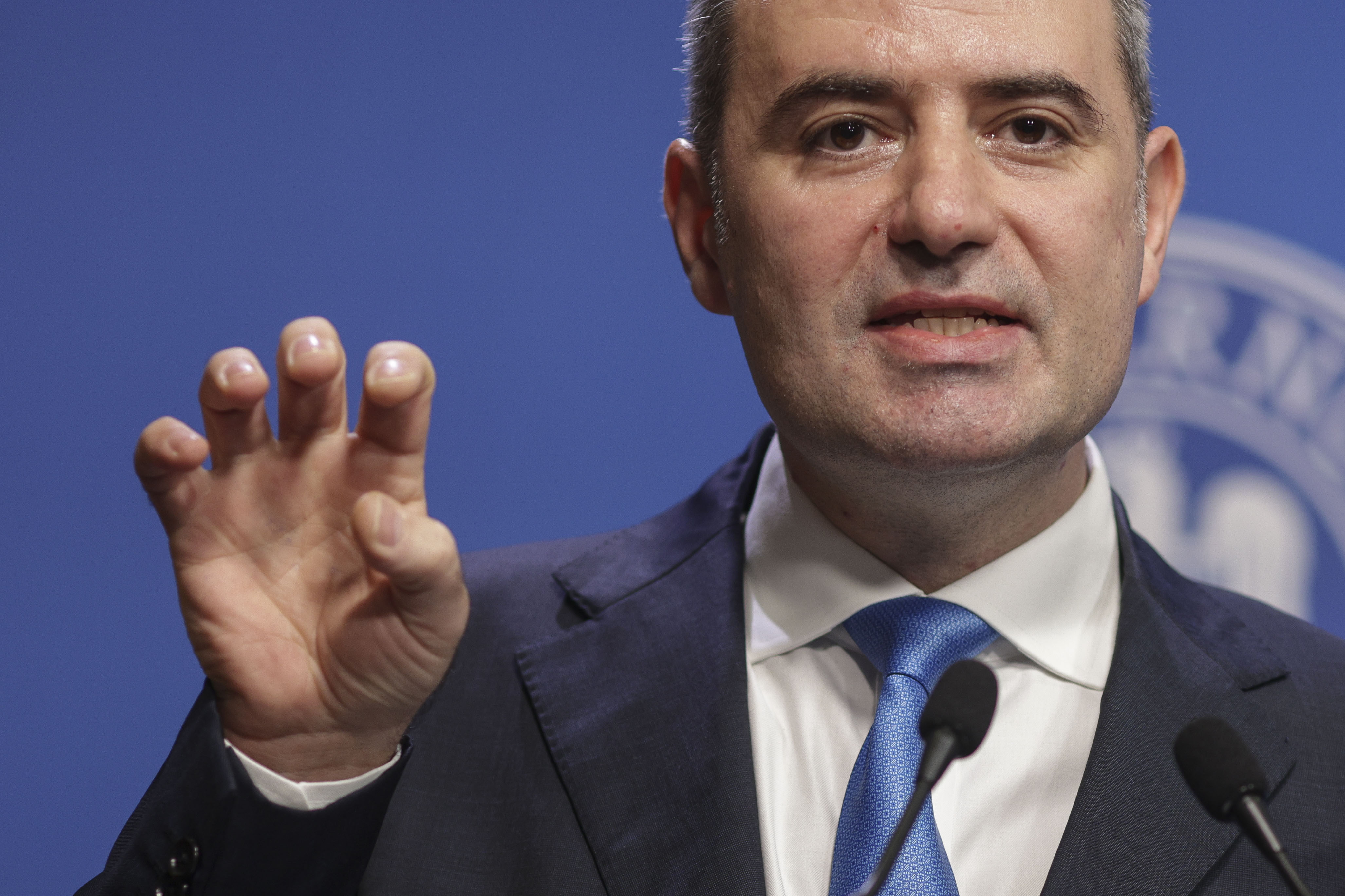 Ministrul Finanțelor, acuzat că are o firmă cu datorii de 1,7 milioane de lei. Cum se apără Alexandru Nazare