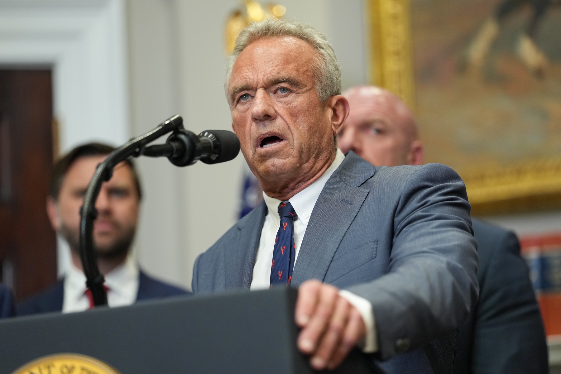 Un grup de profesioniști din domeniul sănătății solicită demiterea lui RFK Jr: „Distrage atenția publicului”