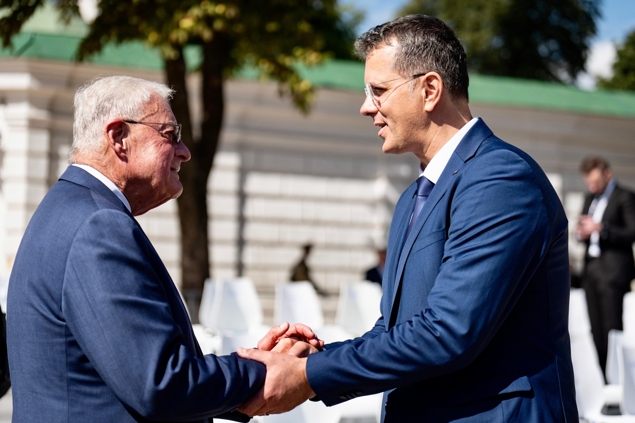 Ionuţ Moşteanu, la Kiev: „România rămâne ferm de partea Ucrainei”. Ministrul Apărării s-a întâlnit cu Keith Kellogg