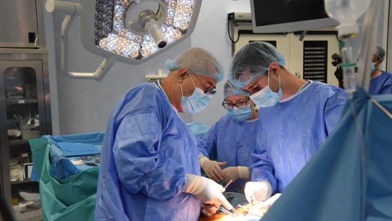 Cum a fost tratat un bărbat cu anevrism voluminos de aortă