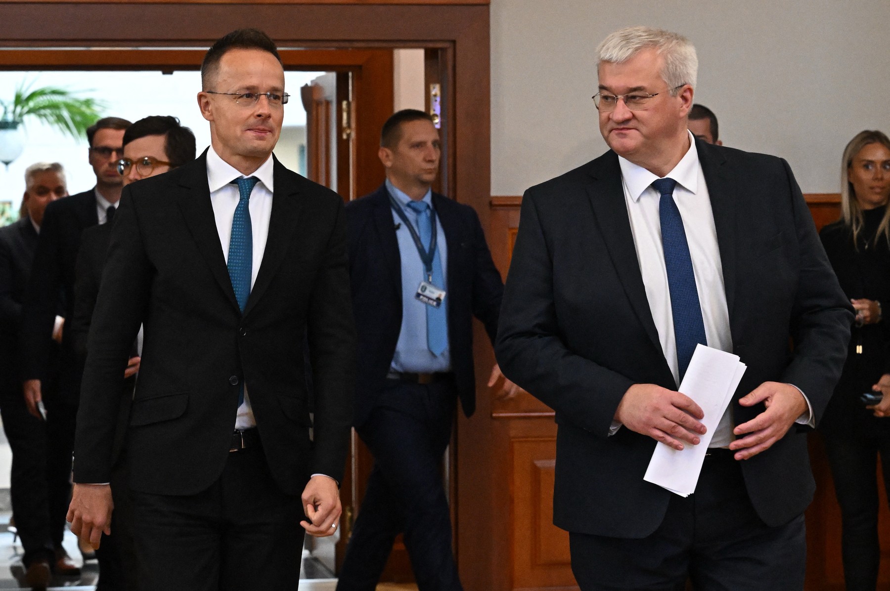 Şeful diplomaţiei ucrainene, către omologul din Ungaria: „Nu trebuie să-i spui preşedintelui ucrainean ce să facă”