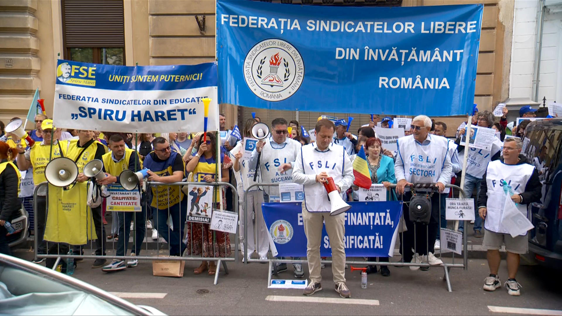 Începutul de an școlar, sub semnul întrebării. Profesorii protestează în fața Ministerului Educației. Care sunt nemulțumirile lor