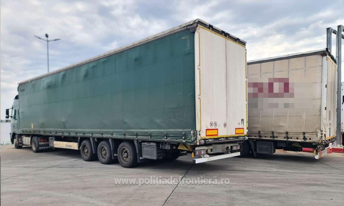 Bunuri contrafăcute de peste 1 milion de euro, descoperite de polițiștii de frontieră din Garda de Coastă