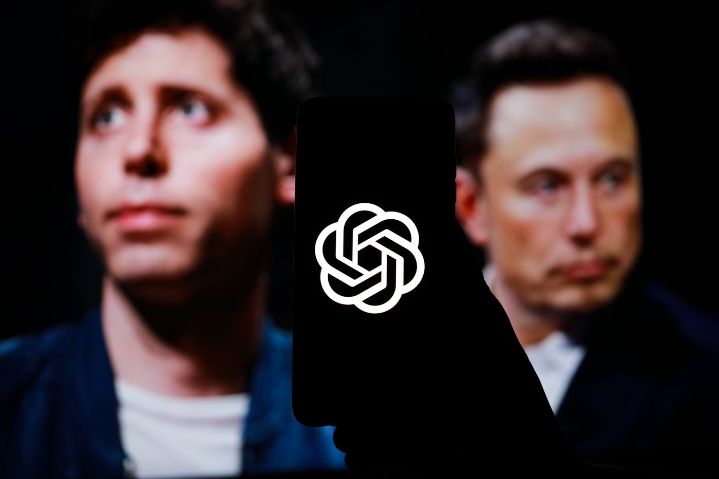Elon Musk dă în judecată Apple şi OpenAI. Acuzațiile aduse de companiile miliardarului