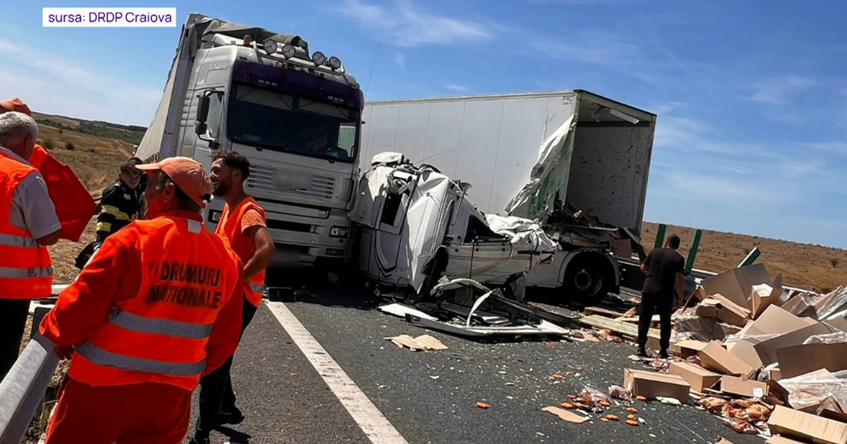 Accident grav pe Drumul Expres Craiova-Pitești: două TIR-uri s-au ciocnit violent. Traficul este complet blocat