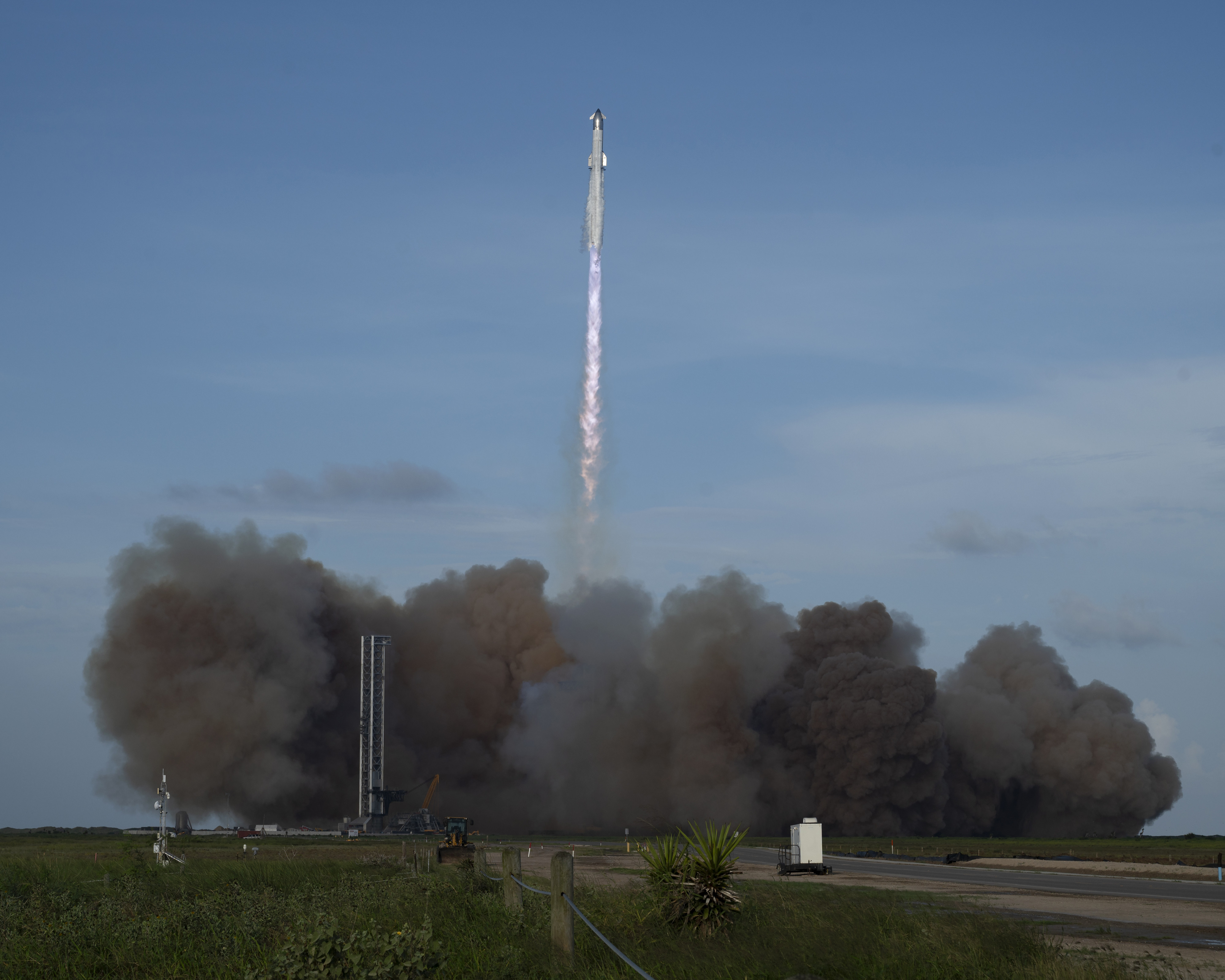 Test reuşit pentru Starship. După o serie de eşecuri, mega-racheta lui Elon Musk marchează o revenire de succes