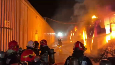incendiu la dragonul rosu