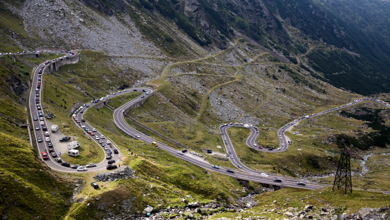 masini pe transfagarasan
